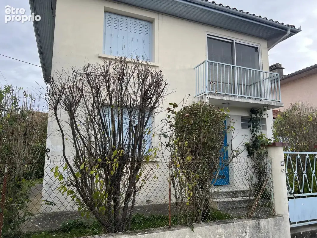 Maison de ville a redécorer avec jardin clos et garage - photo 9