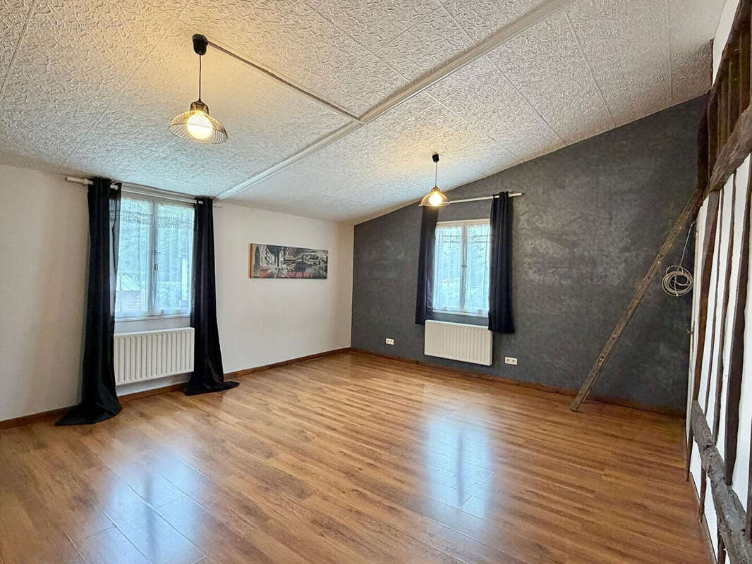 Maison à HALLOY