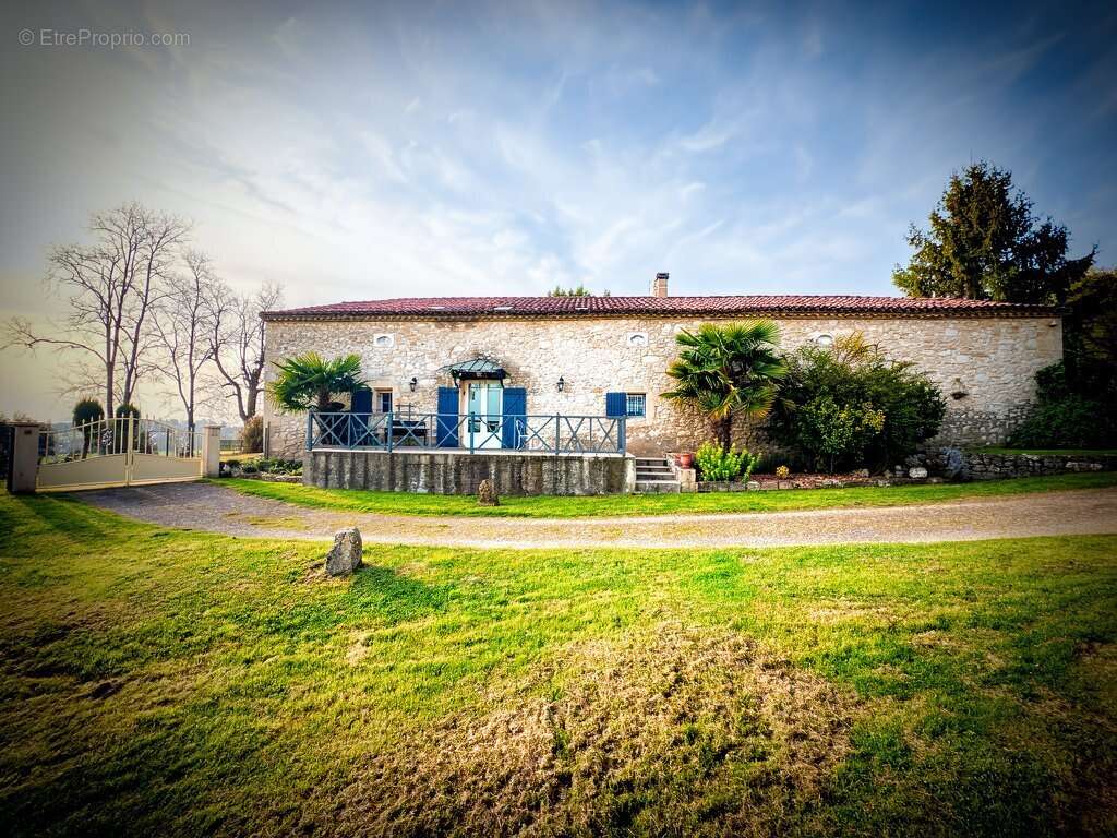 Maison à LAMONTJOIE