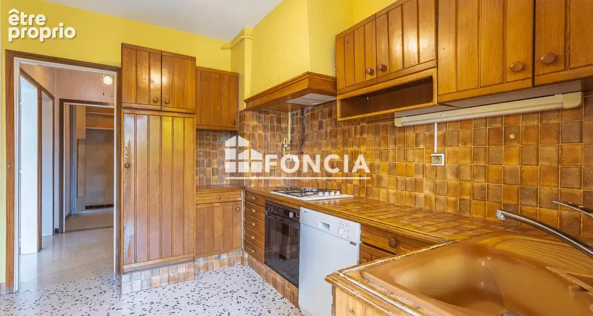 Sanary – faux t3 • loggia - dernier etage - photo 3