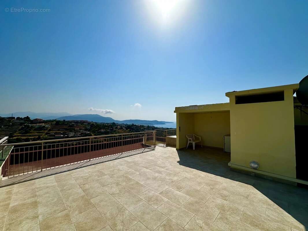 L'archet - dernier etage -terrasses + solarium - vue mer - garages - photo 4