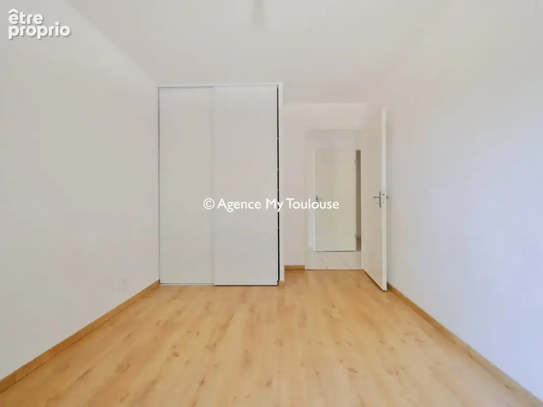 Montaudran, T3 de 70 m2 en rez de chaussée avec grand balcon et 2 places de parking dans résidence récente - photo 9
