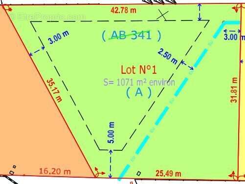 Terrain à SAINT-FUSCIEN