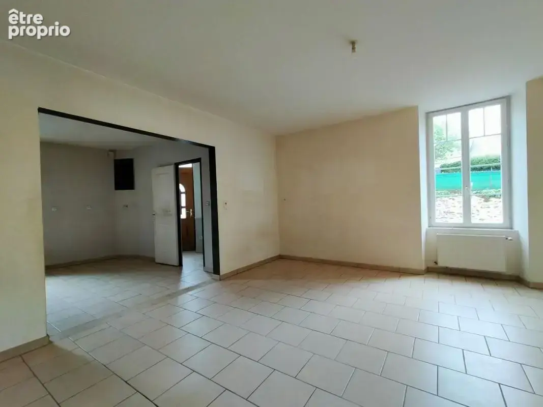 Maison 4 pièces 105 m² à vendre à Mont-Saint-Jean (72140) - photo 3