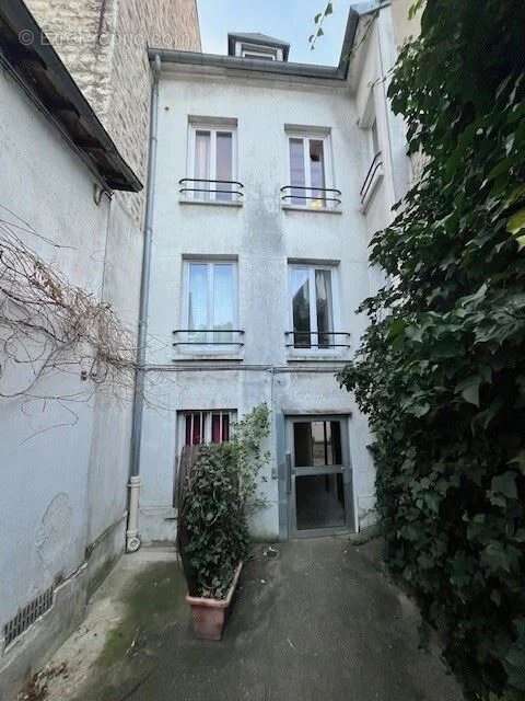 Appartement à PARIS-19E