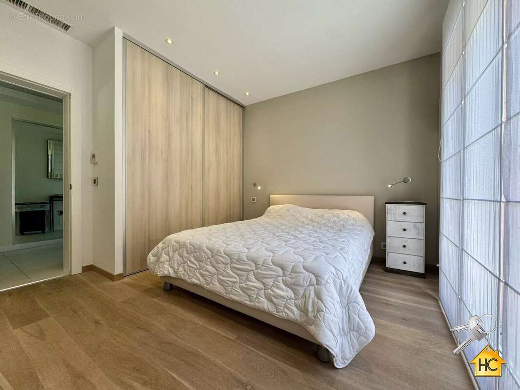 Maison à MOUGINS