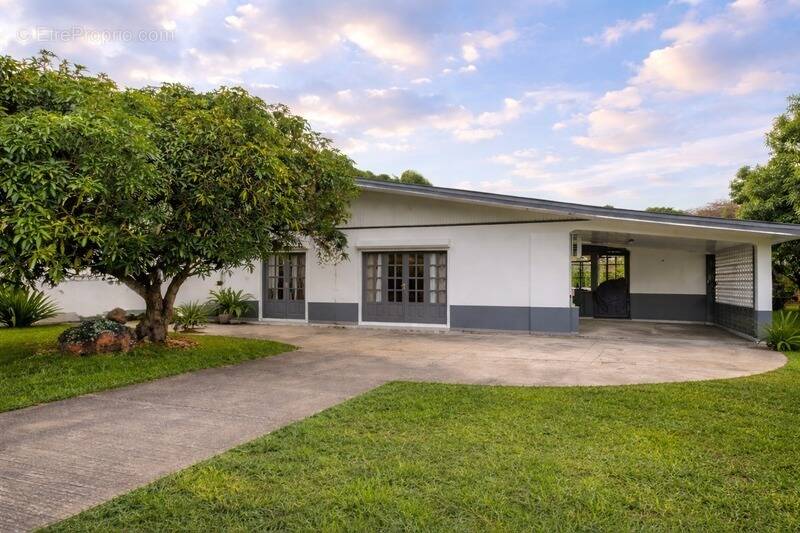 Maison à REMIRE-MONTJOLY