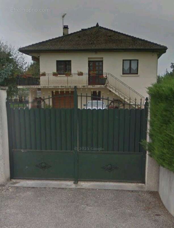 Maison à LES ABRETS
