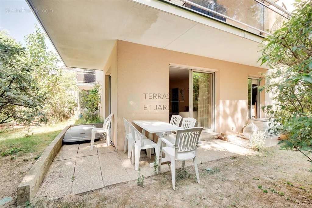 Appartement à MAISONS-ALFORT