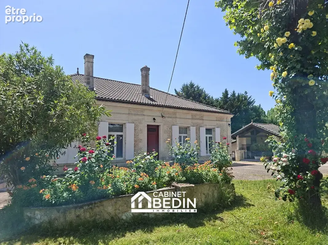 Maison 11 pièces 275 m² à vendre à Fargues-Saint-Hilaire (33370) - photo 1