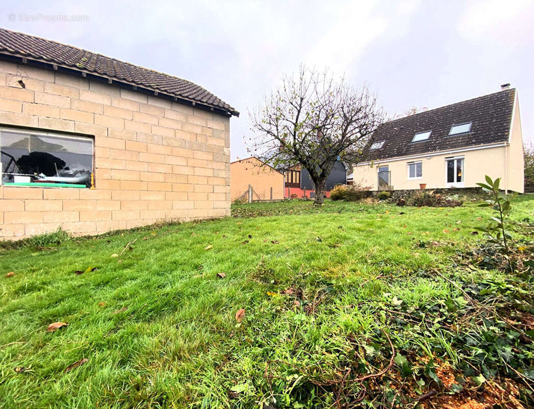 Maison à CHUISNES