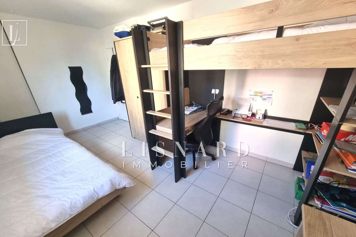 Appartement à VALLAURIS