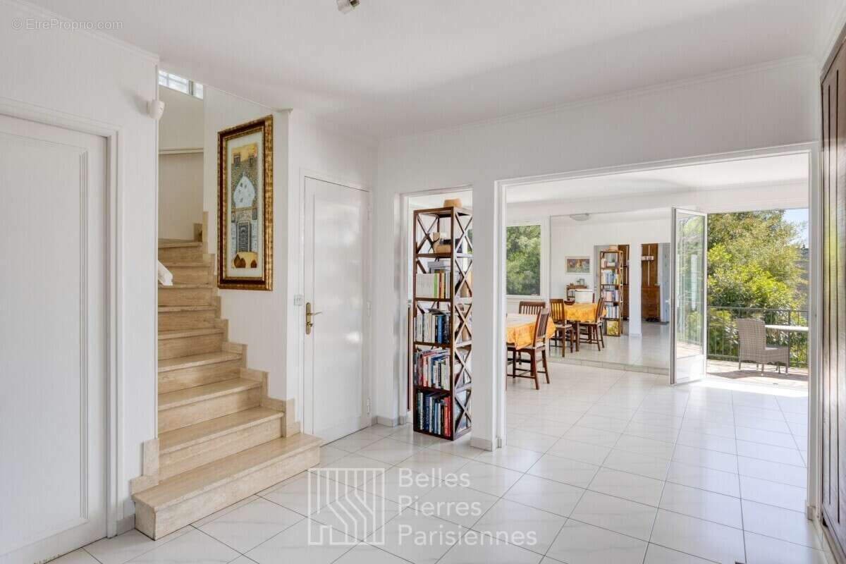 Maison à SURESNES