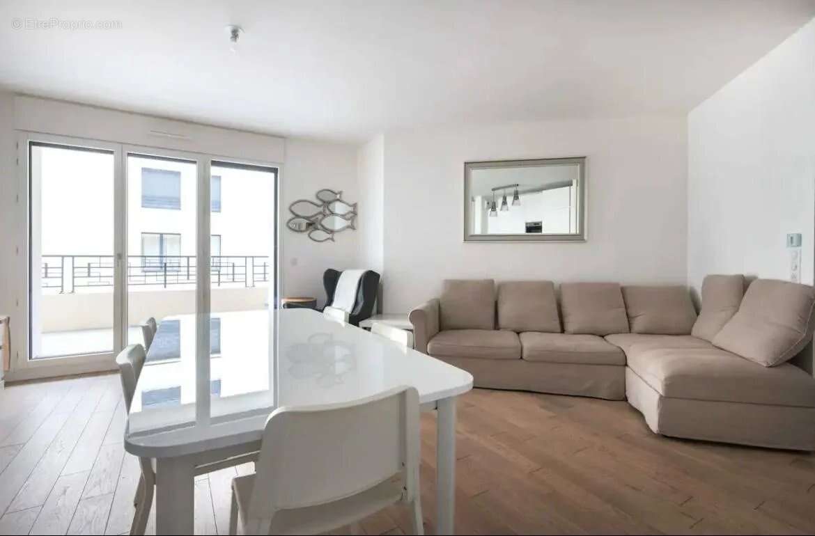 Appartement à LEVALLOIS-PERRET