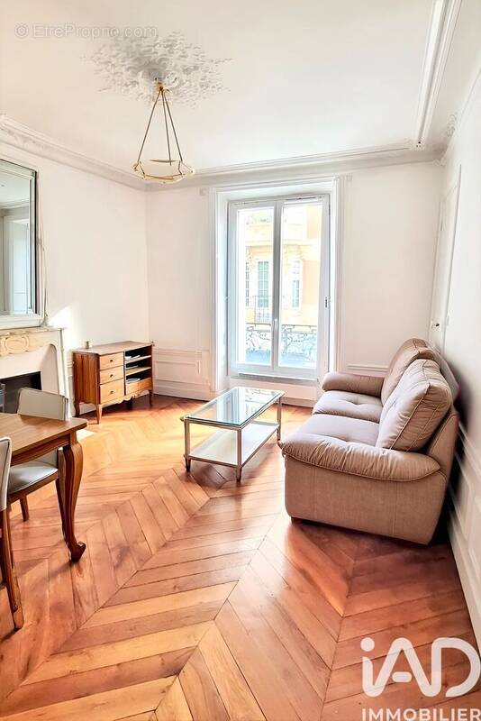 Photo 1 - Appartement à PARIS-16E