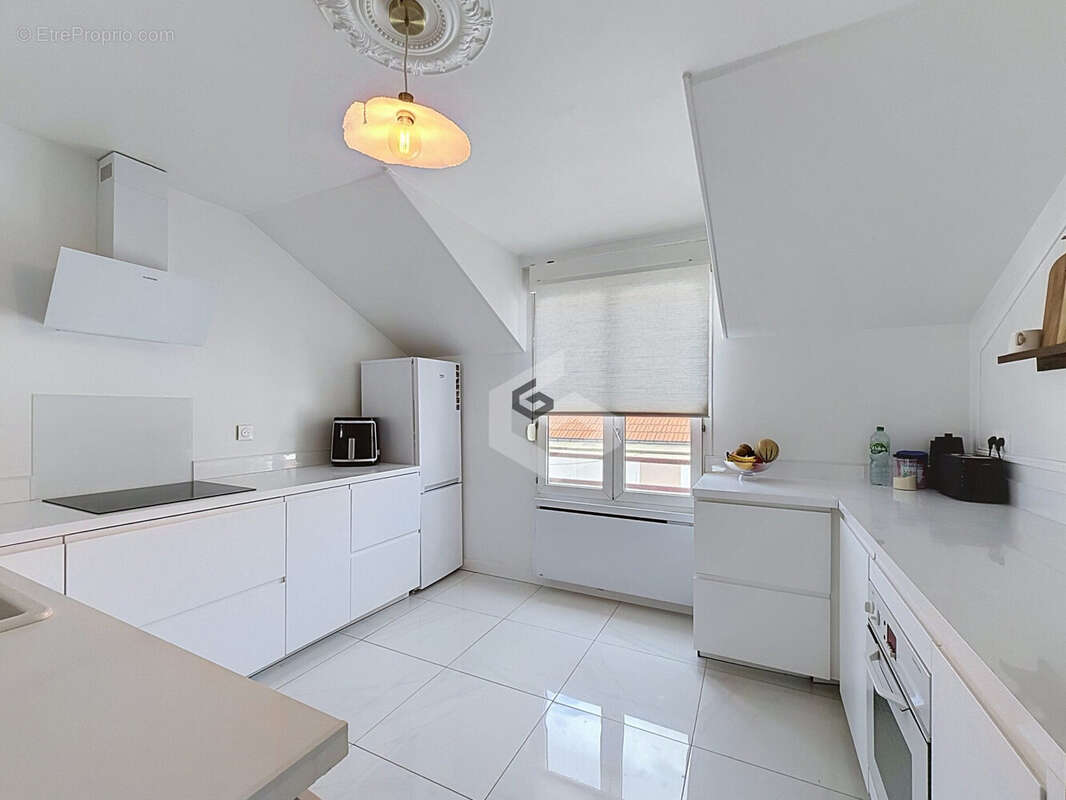 Appartement 87 m² à Reims  - photo 4