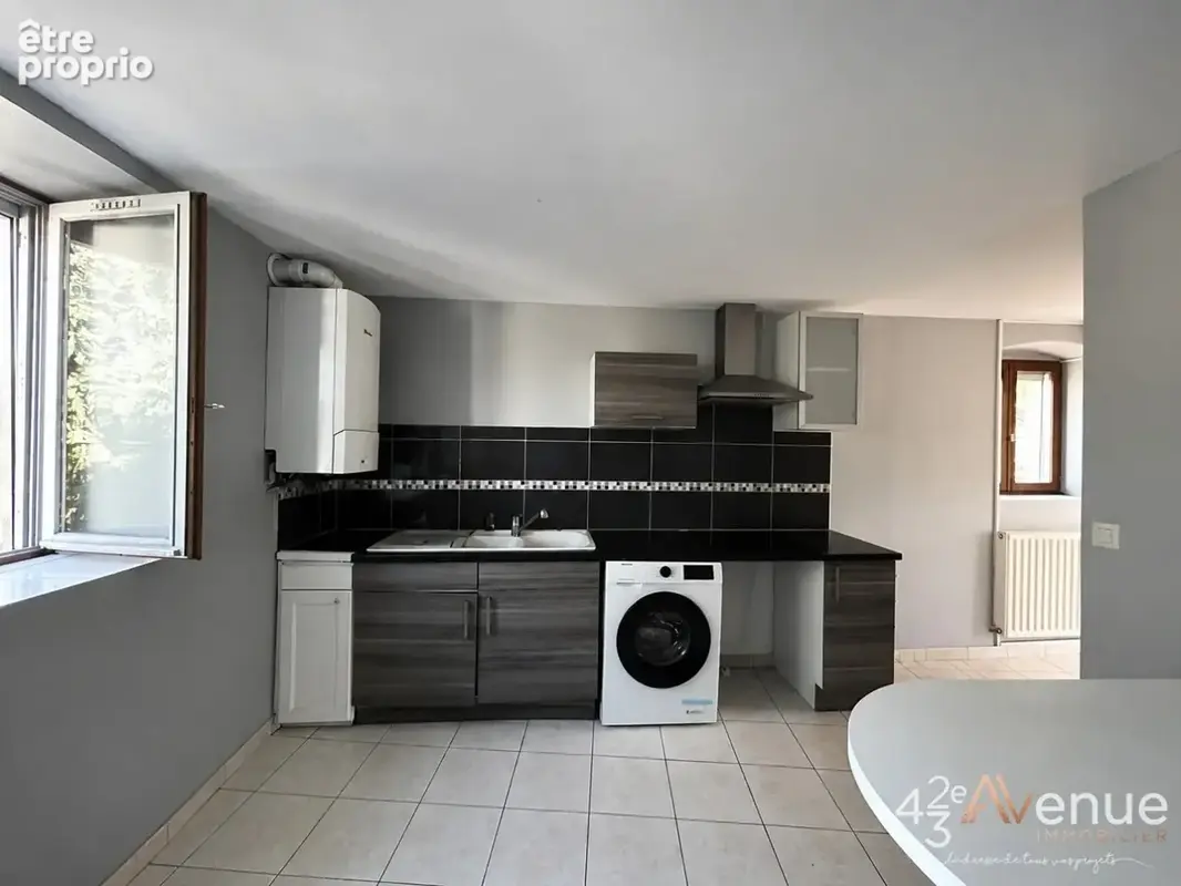 Appartement 4 pièces 83 m² à vendre à Saint-Etienne (42000) - photo 4