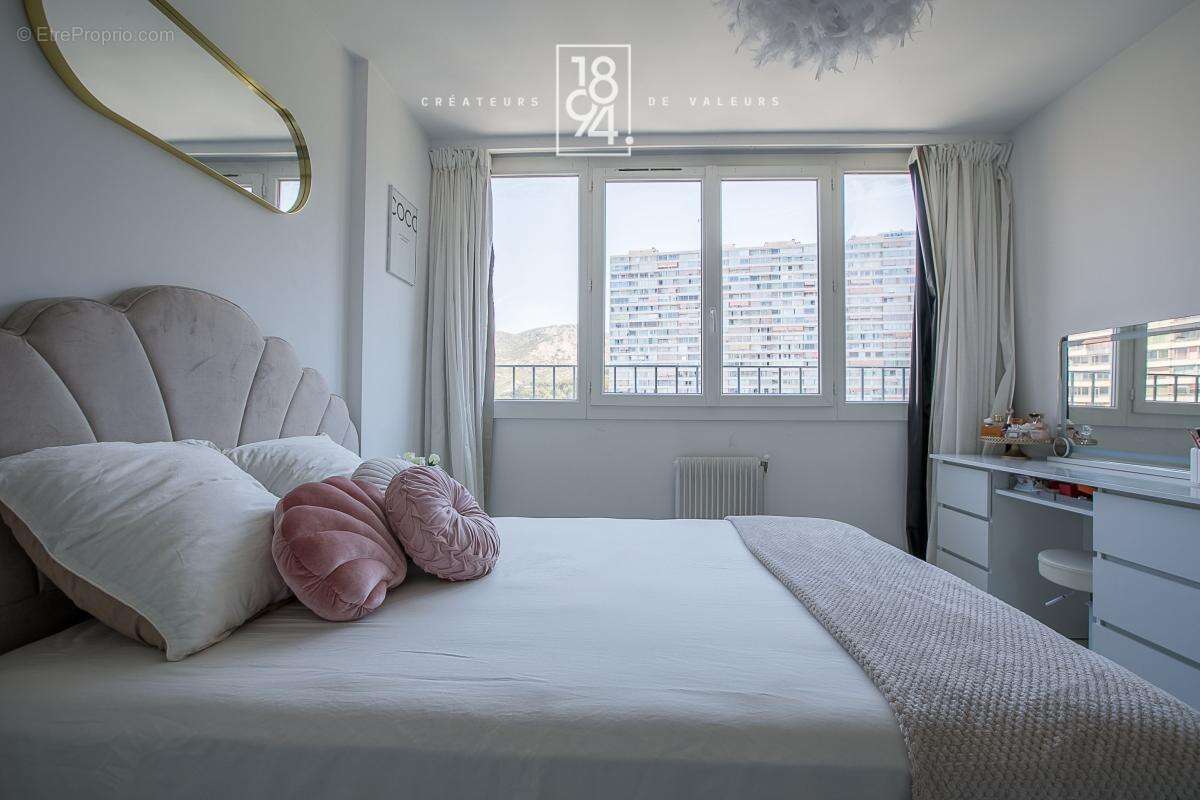 Appartement à MARSEILLE-9E