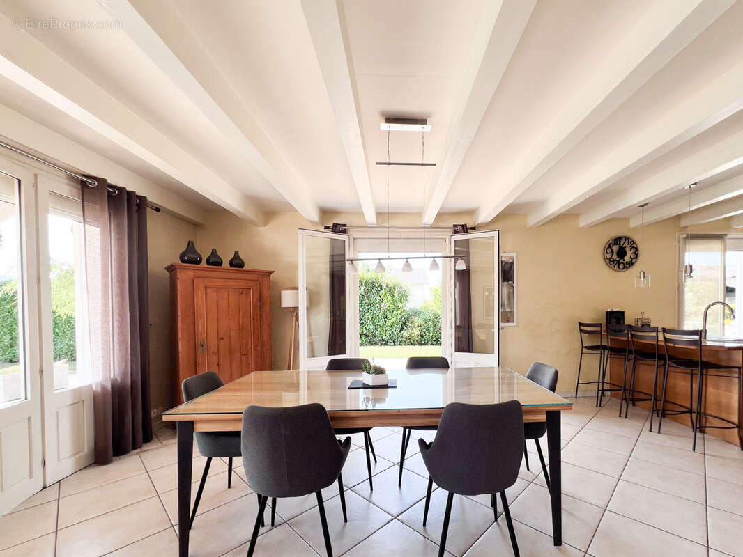 Maison à METZ-TESSY