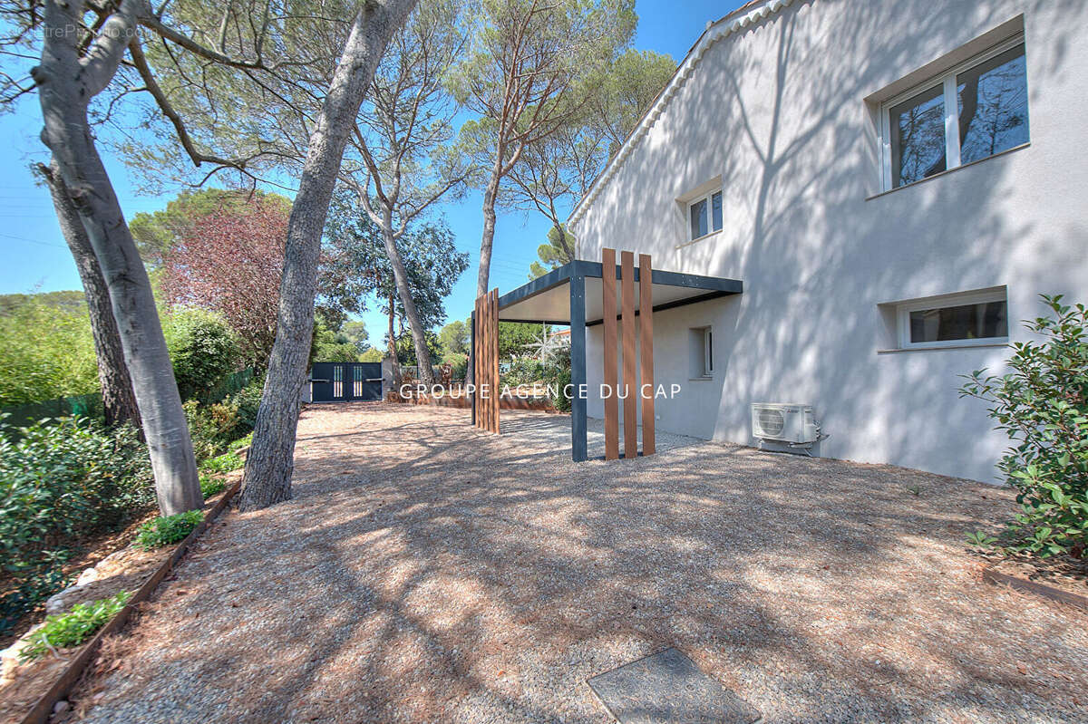 Maison à SAINT-RAPHAEL