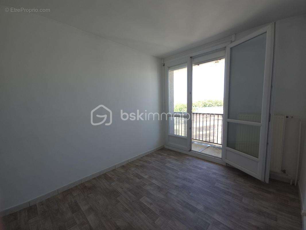 Appartement F3 lumineux avec balcon et vue panoramique – Nocaze- Montélimar - photo 3