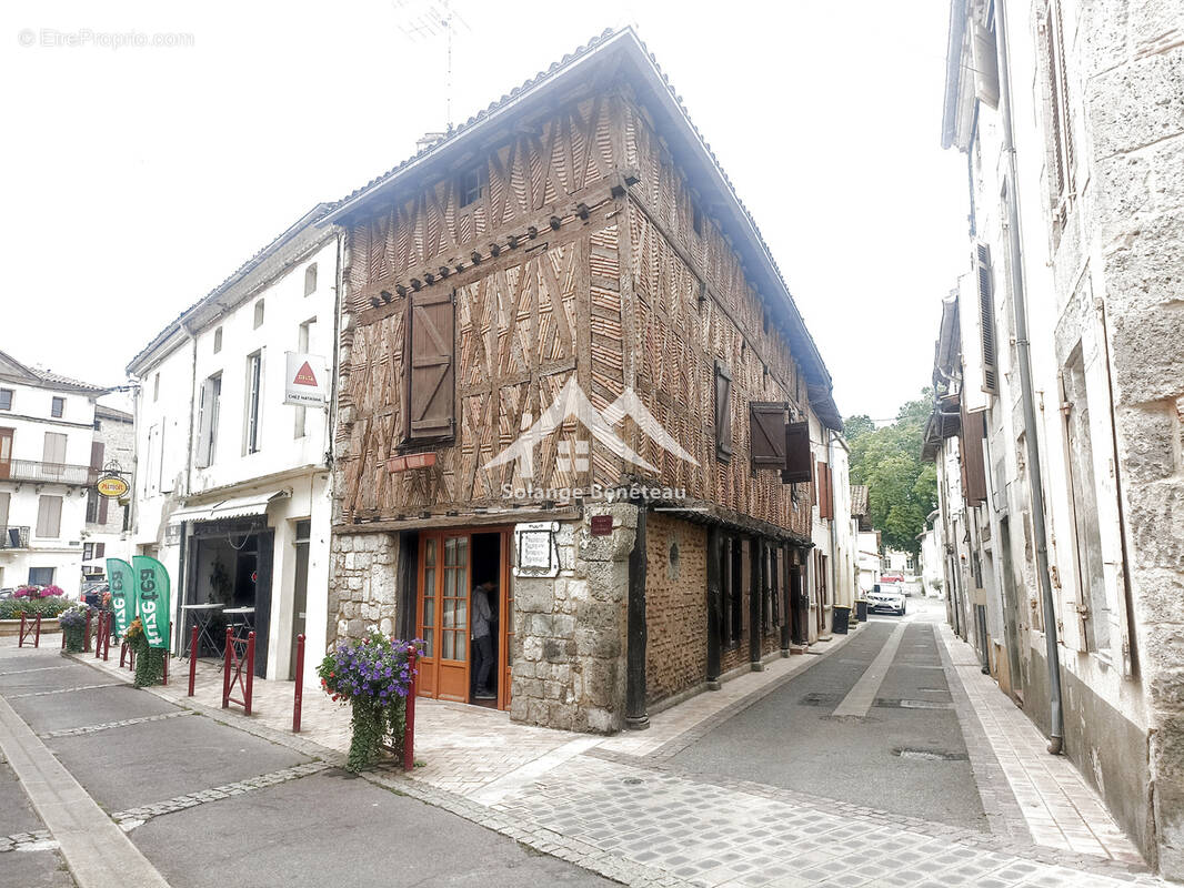 Maison à CLAIRAC