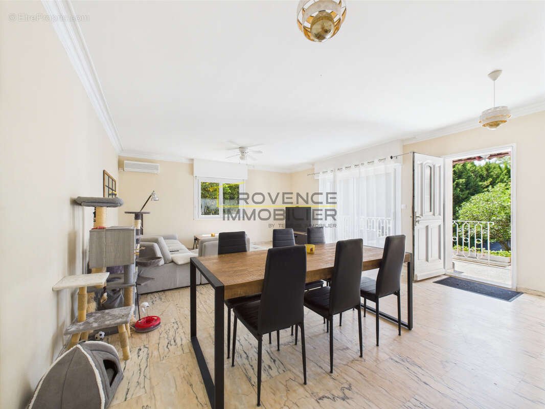 Maison à MONTELIMAR