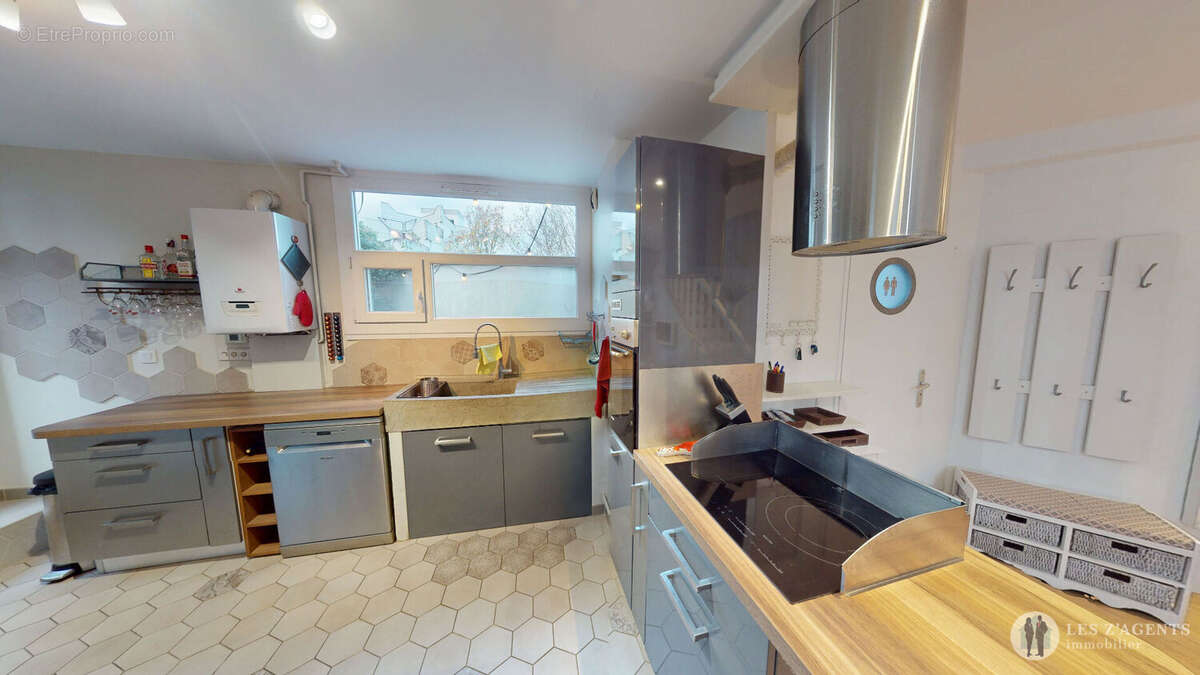 Appartement à SAINT-MARTIN-D'HERES