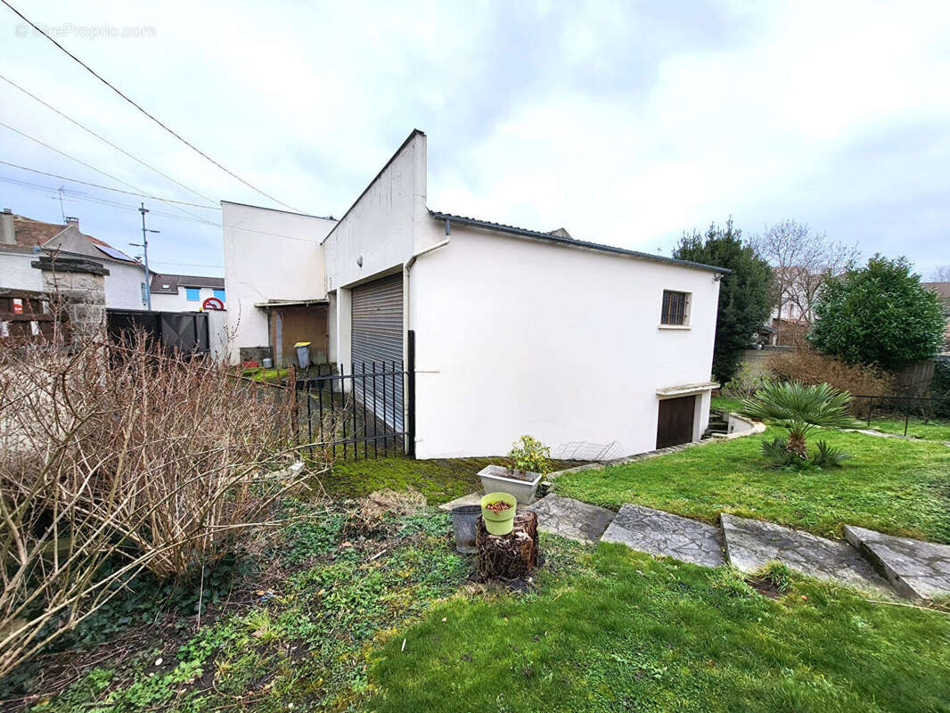 Maison à MONTMAGNY