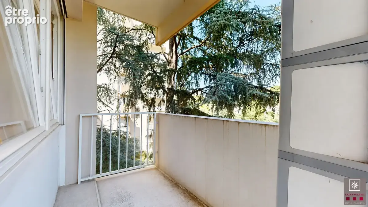 GRATTE CIEL / FLACHET - T4 rénové de 84 m2 traversant avec 3 balcons - photo 8