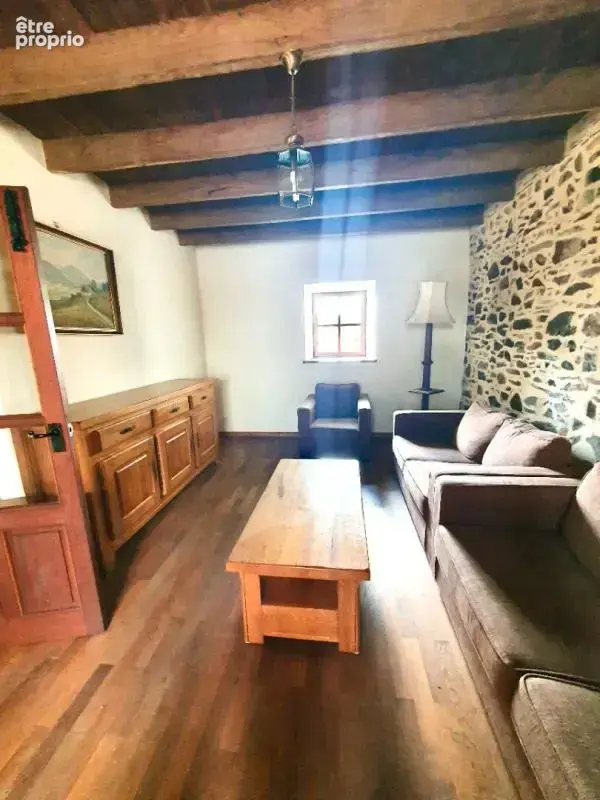 Sally HICKEY vous présente cette maison ancienne rénovée en pierres. 6 pièces, jardin clos & grand parking - photo 9
