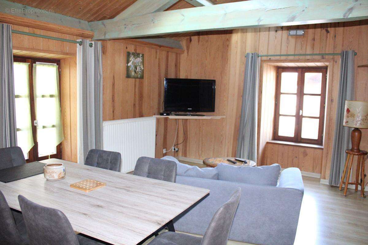 Langogne Maison de 133 m² de surface utile avec garage et atelier - photo 3