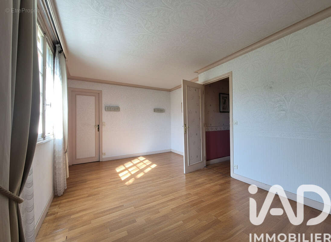 Photo 8 - Maison à VIGNEUX-SUR-SEINE