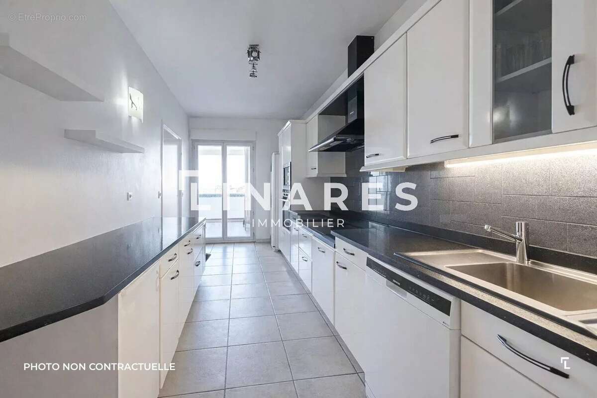 Appartement à MARSEILLE-8E