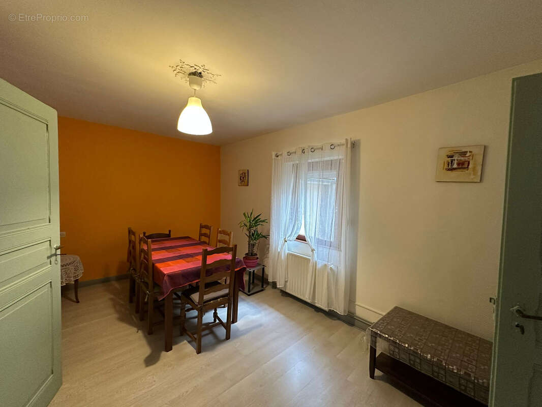 Maison à NIEDERBRUCK