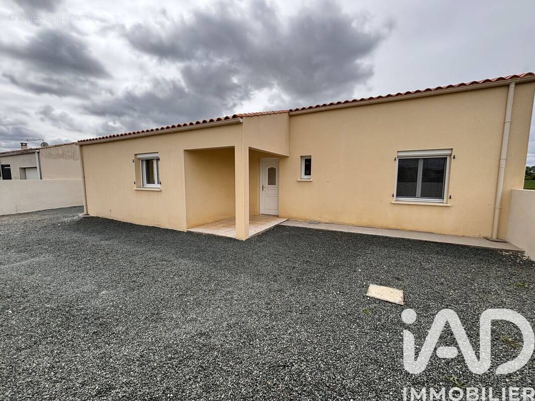 Photo 1 - Maison à BENON