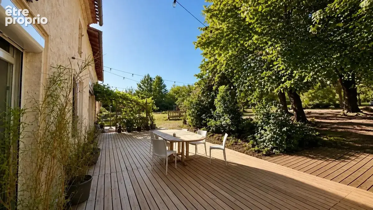 Maison de 9 pièces de 425 m² à La Sauve - photo 18