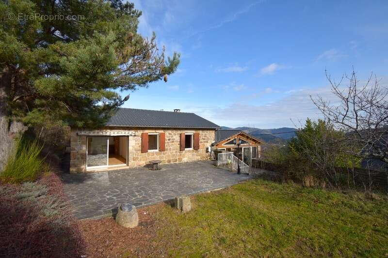 Maison à SAINT-AGREVE