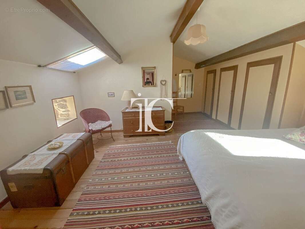 Maison à SAINT-ANDRE-DE-CRUZIERES