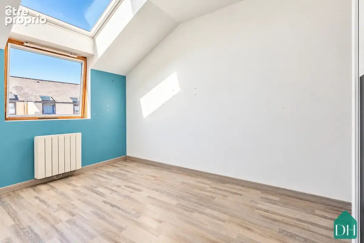 Appartement T3 de 72,25 m2   dernier étage avec ascenseur   Stationnement intérieur   Secteur de Lamoricière - photo 7