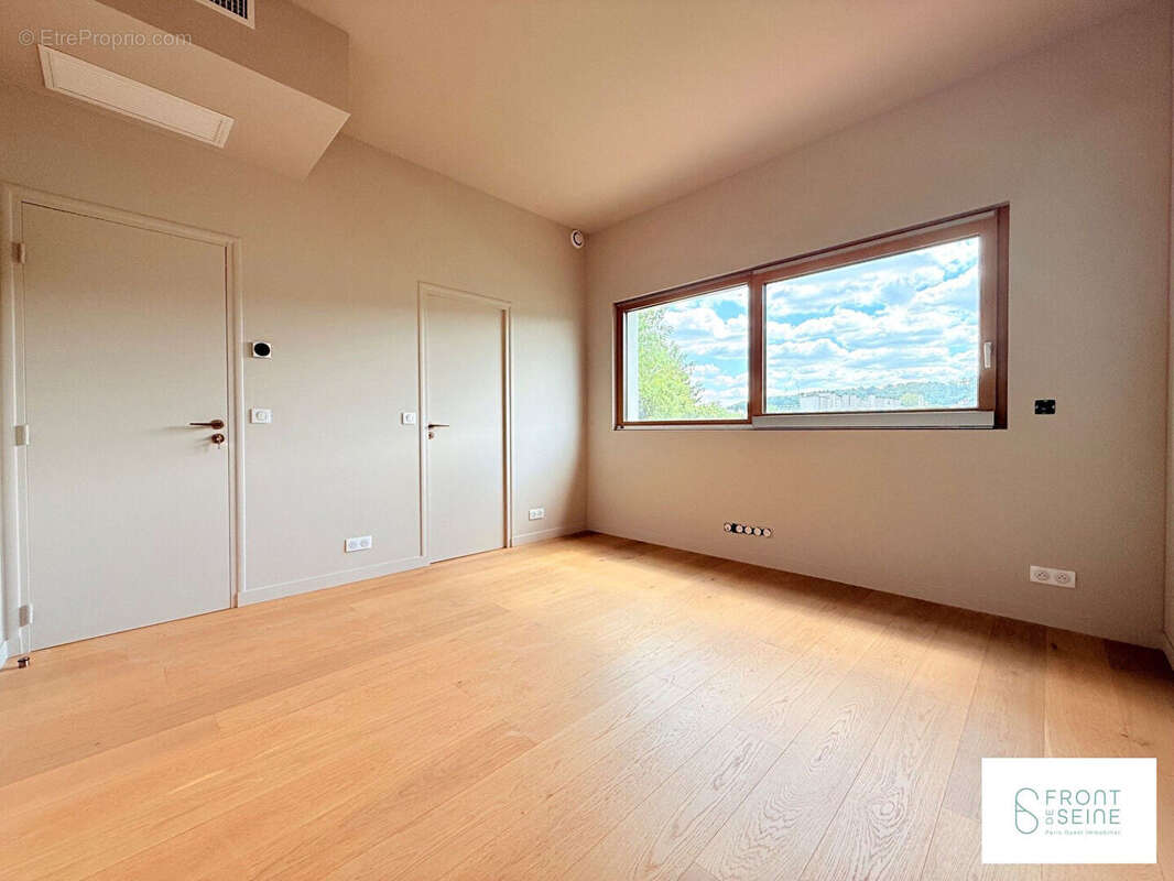 Maison 6 pièces - 143.40 m² - Croix Bosset - Monesse - photo 7