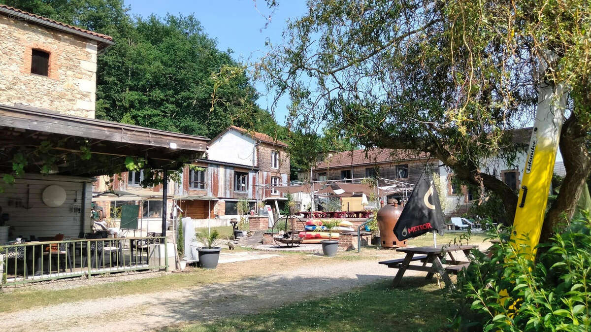 OVERVIEW - Maison à SAINT-JUNIEN