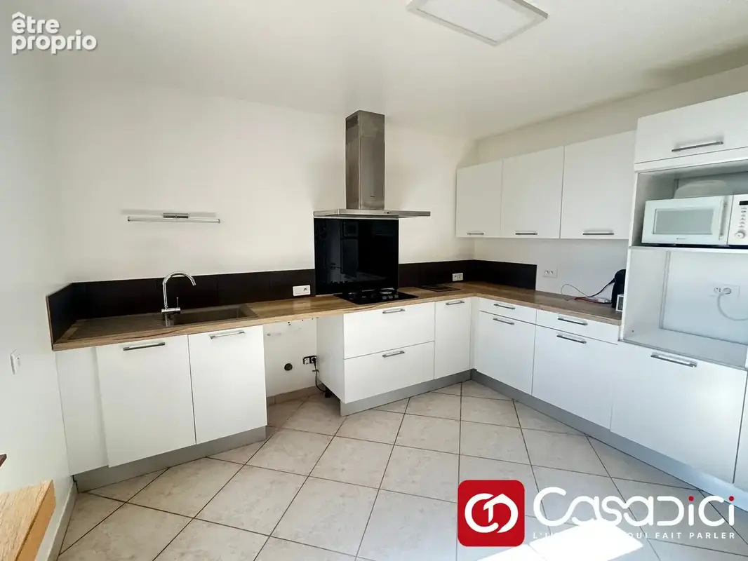 Maison 96 m² à Fours  - photo 4