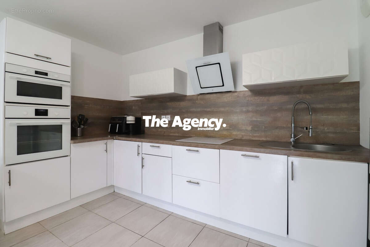 Appartement à MARSEILLE-7E