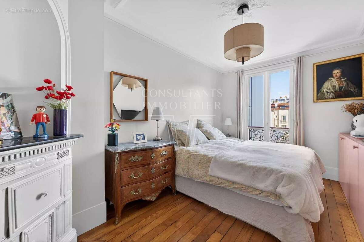 Appartement à LEVALLOIS-PERRET
