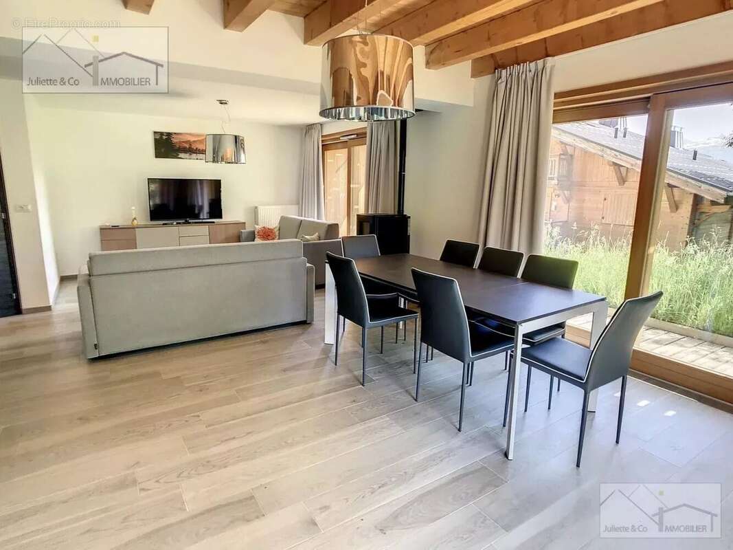 Appartement à COMBLOUX