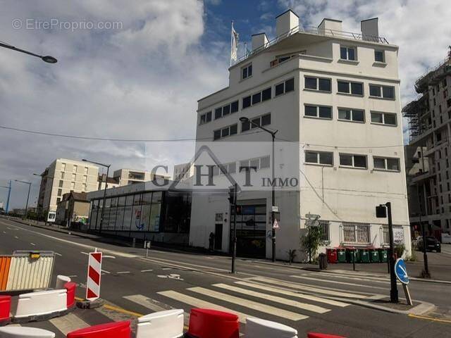 Commerce à IVRY-SUR-SEINE