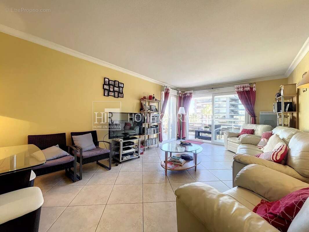 Appartement à MANDELIEU-LA-NAPOULE