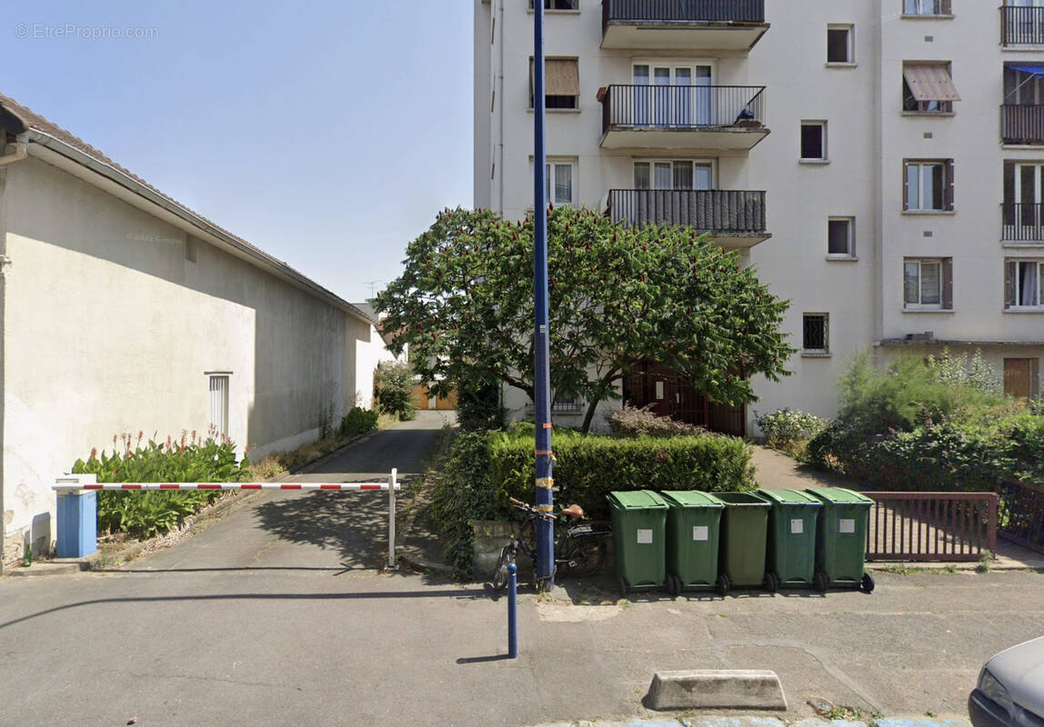 Parking à DRANCY