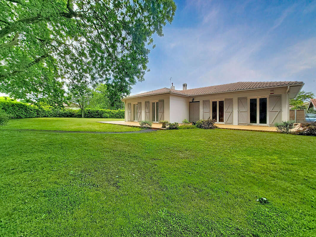 Maison à LE PIAN-MEDOC